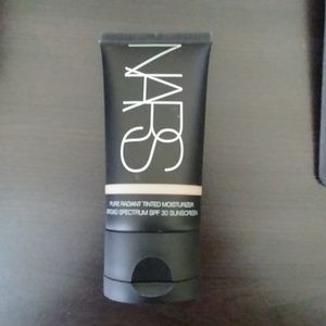 NARS pure radiant tinted moisturizer St. Moritz